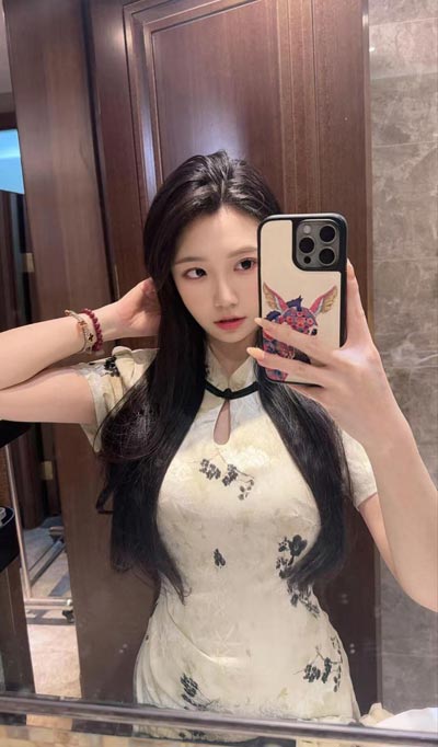 石家庄小姐姐身材超顶，胸挺肤白，甜美撩人