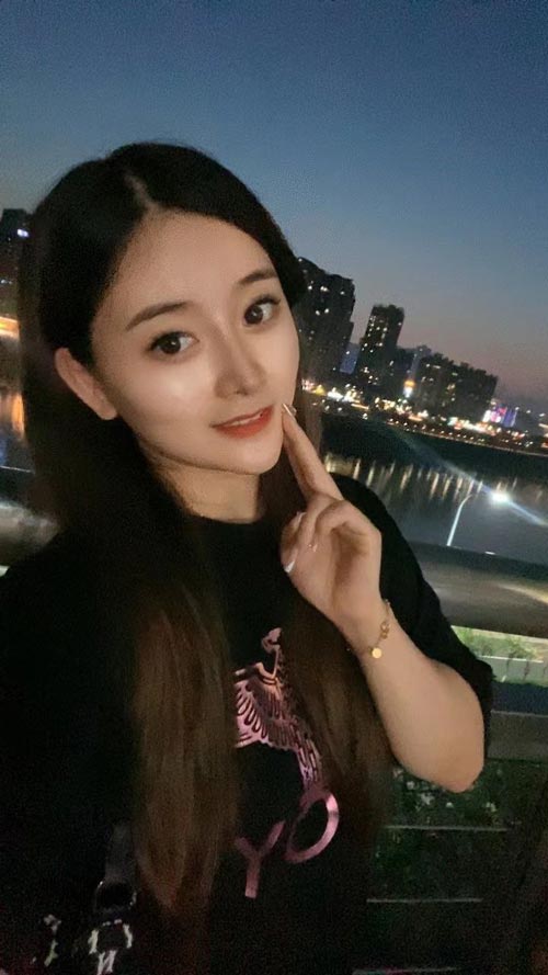 北京即满足了欲望,又感慨了人生,不可多得的好姑娘