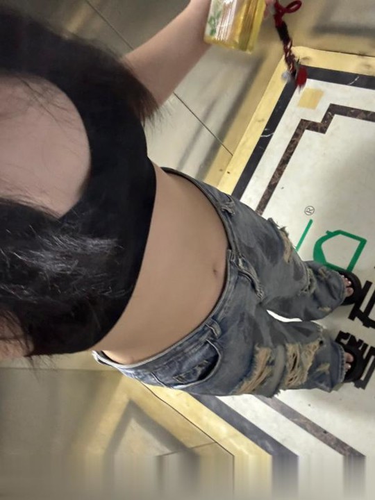 杭州钱塘微胖嫩妹