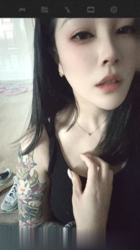 青岛市北符文少妇妹子身材不错，长的还行，B挺紧、水多...