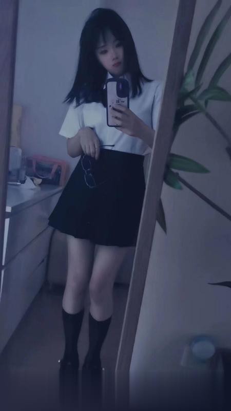 无锡惠山区眼镜妹萌萌jk学生服丝袜