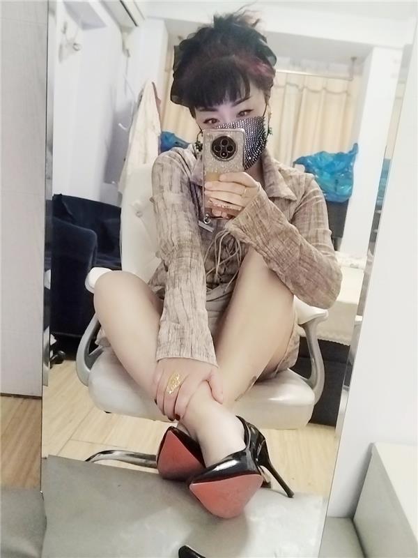 上海浦东新区美女妇