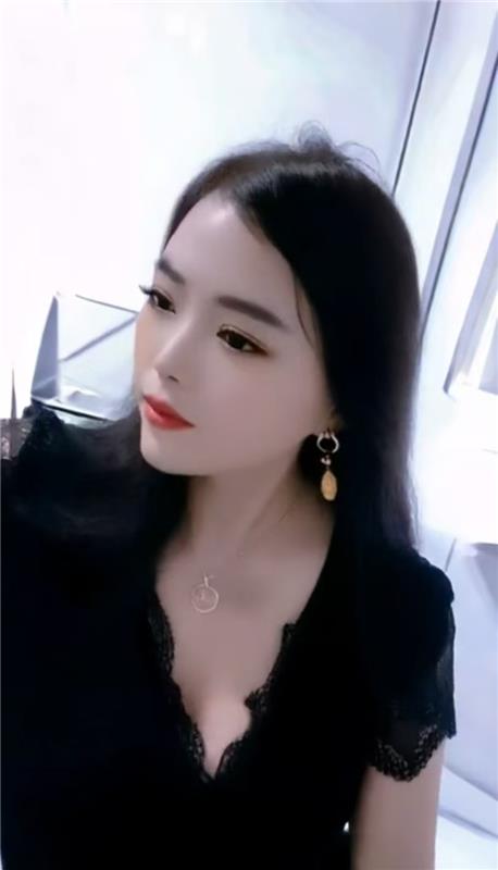 上海验证巨乳肥臀少妇