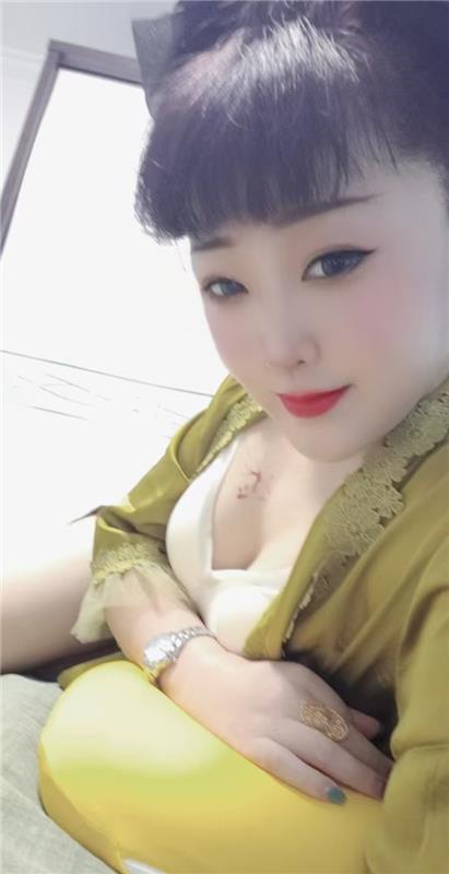 上海浦东新区美女妇