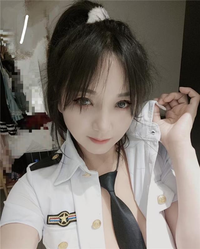 美人大胸小妹妹