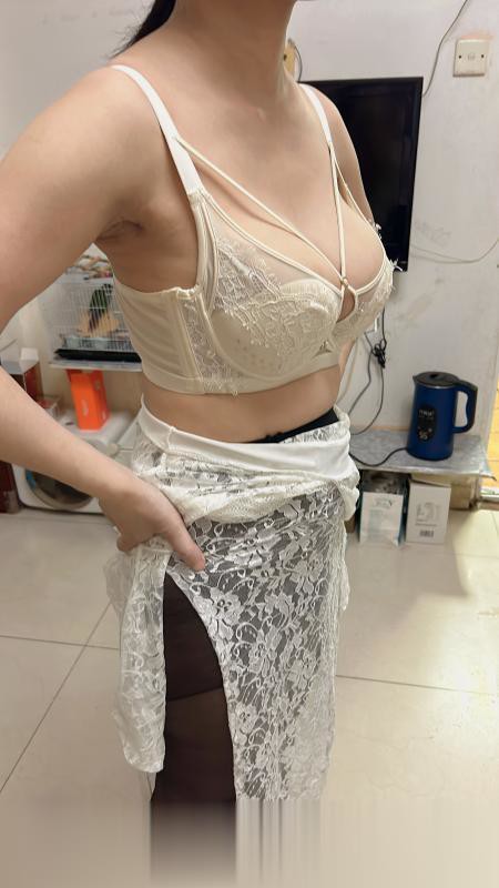 广东-深圳罗湖巨乳怡儿