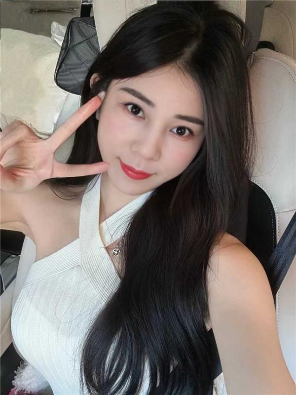 南京高挑身材小川妹