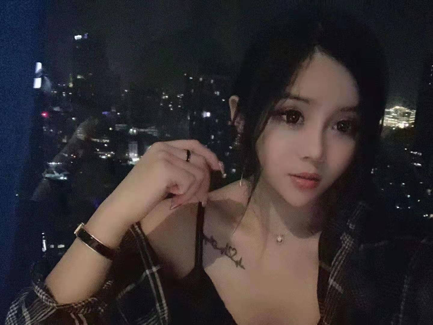 郑州 挺有活力的美女