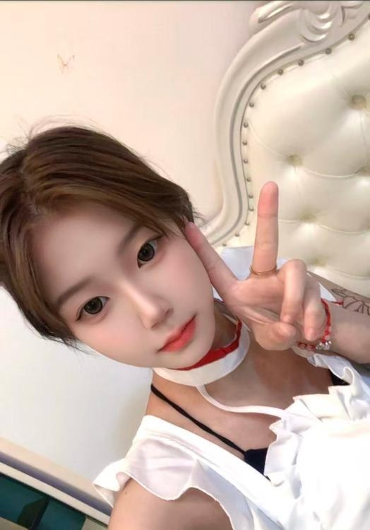 南京市超清纯高颜值嫩妹