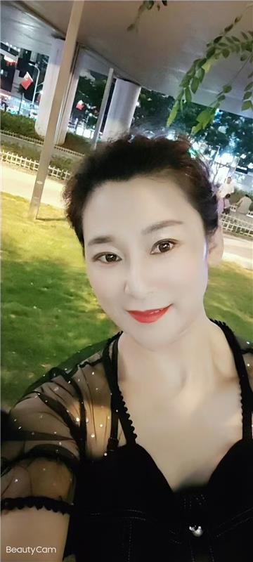 深圳熟女风骚艳艳可后花园