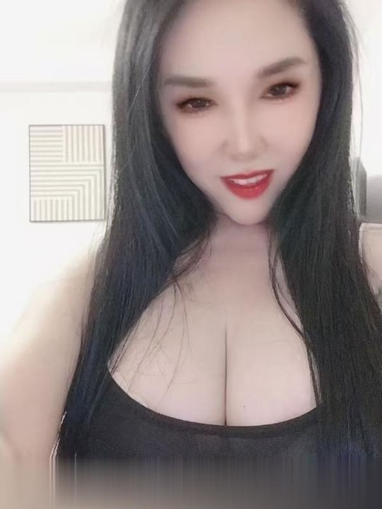 无锡大胸依依姐.