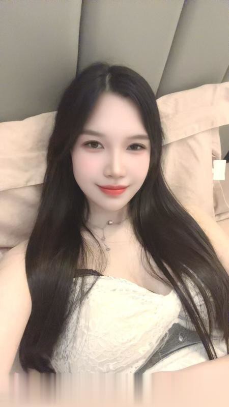 广州白云小辣椒.辣椒老师大白腿很长很直，皮肤很嫩，三...