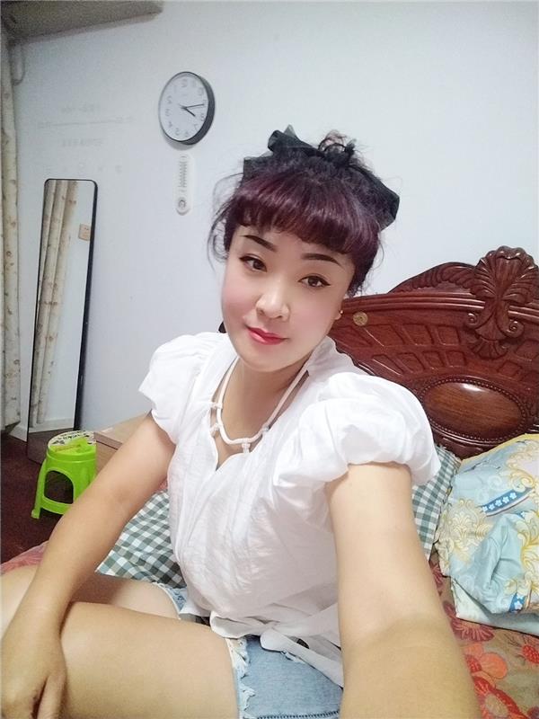 上海浦东新区美女妇