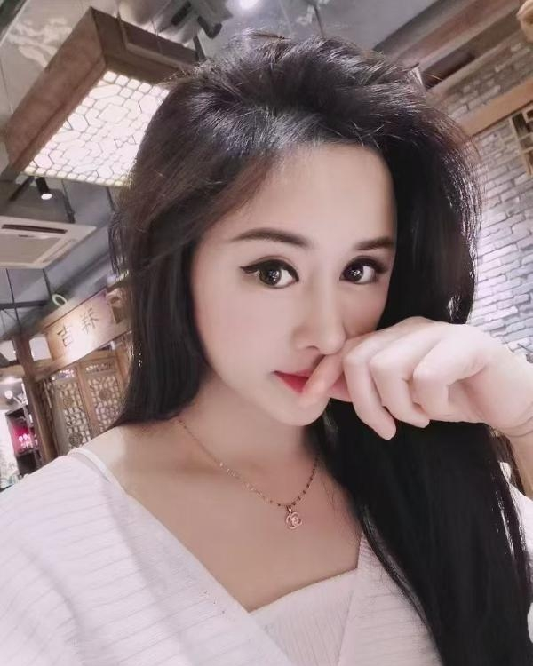 南京市瑶族安妮娜