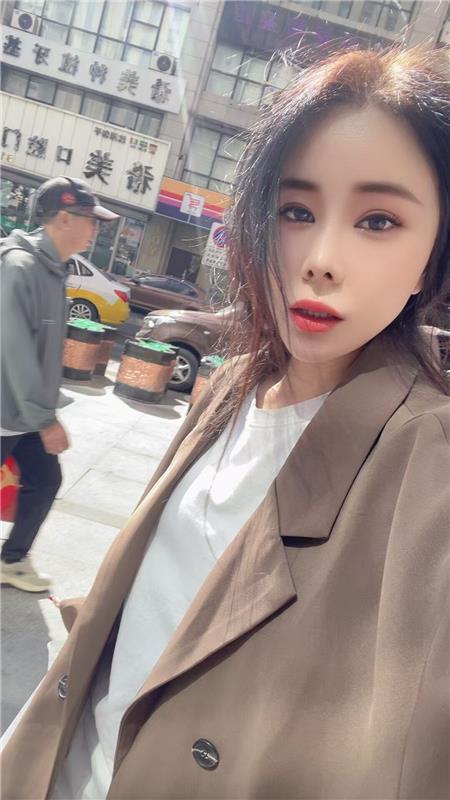 哈尔滨验证妖妖兜里有糖美女胜在年轻,满满的胶原蛋白