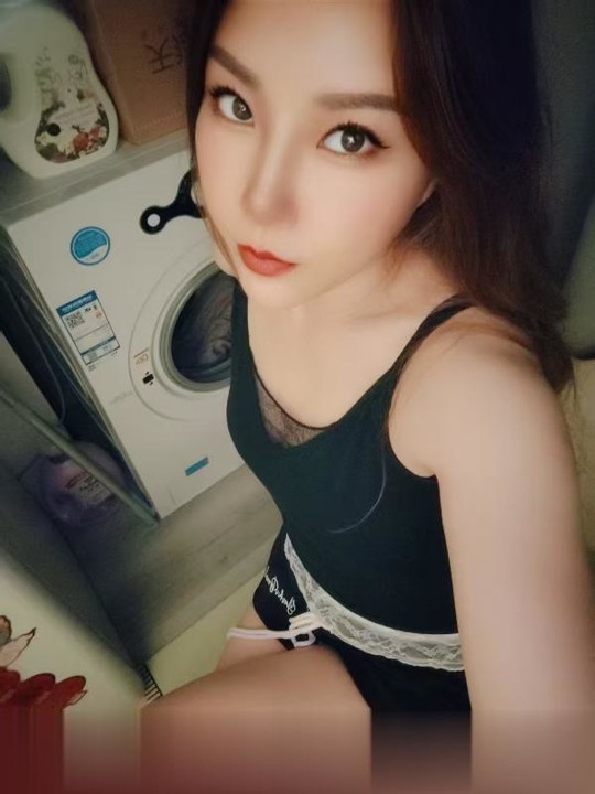 杭州下沙自聊自做的99年小姐姐