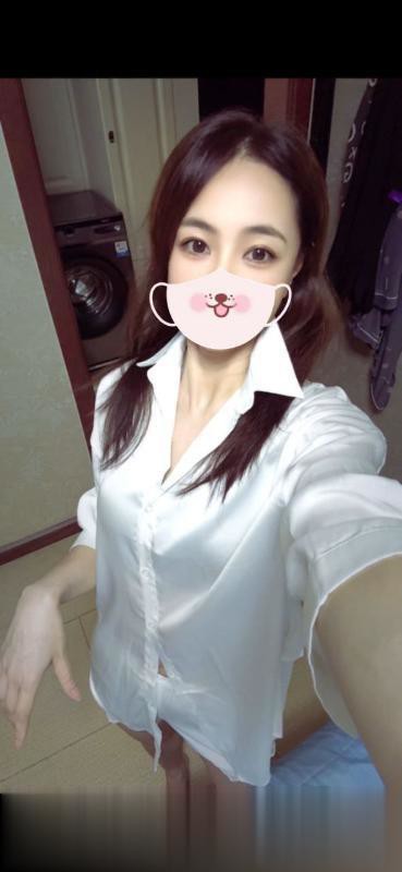 青岛万种风情小姐姐