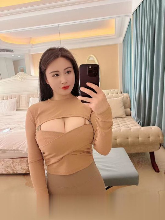 苏州大胸骚妹..