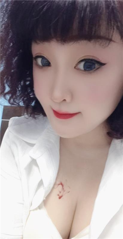 上海浦东新区美女妇