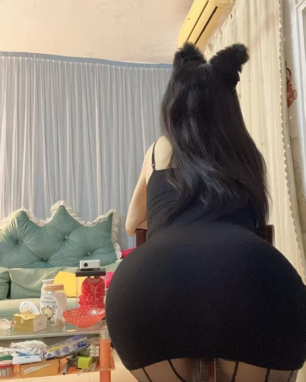 广州市蜜桃臀卡卡